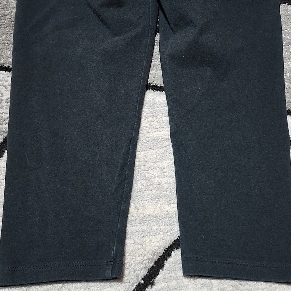 VINTAGE VS PINK CROP YOGA 2014 BLACK LEOPARD-PRINT SILVER-SHINE LOGO LEGGINGS